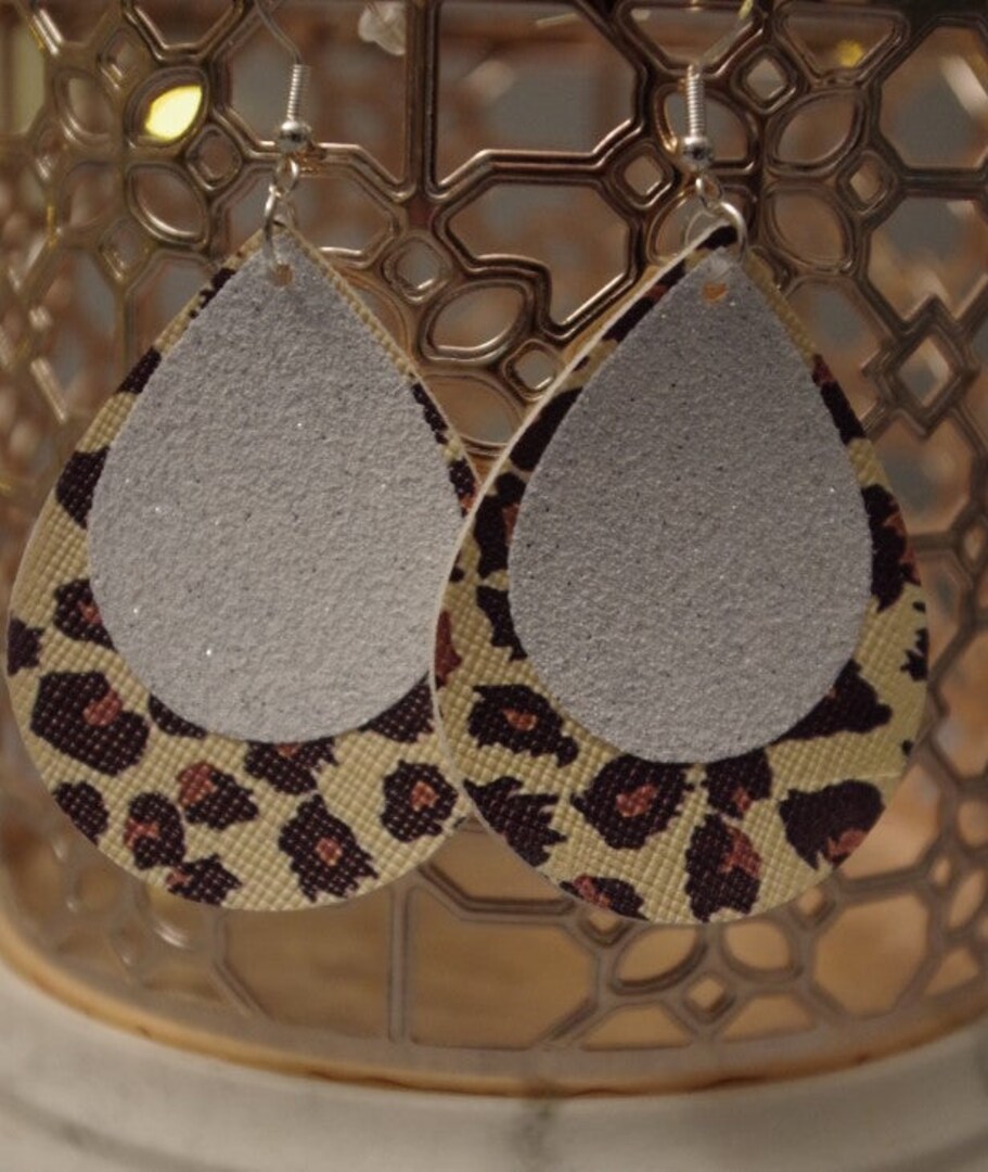 White Glitter Teardrop Earring White Glitter Teardrop Earring